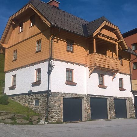 Tauernhaus Appartment Planneralm Buitenkant foto