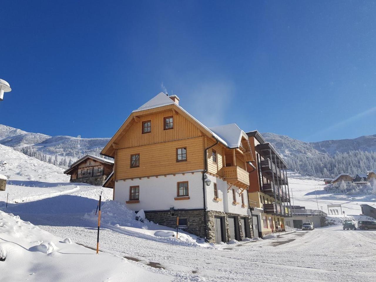 Tauernhaus Appartment Planneralm Buitenkant foto